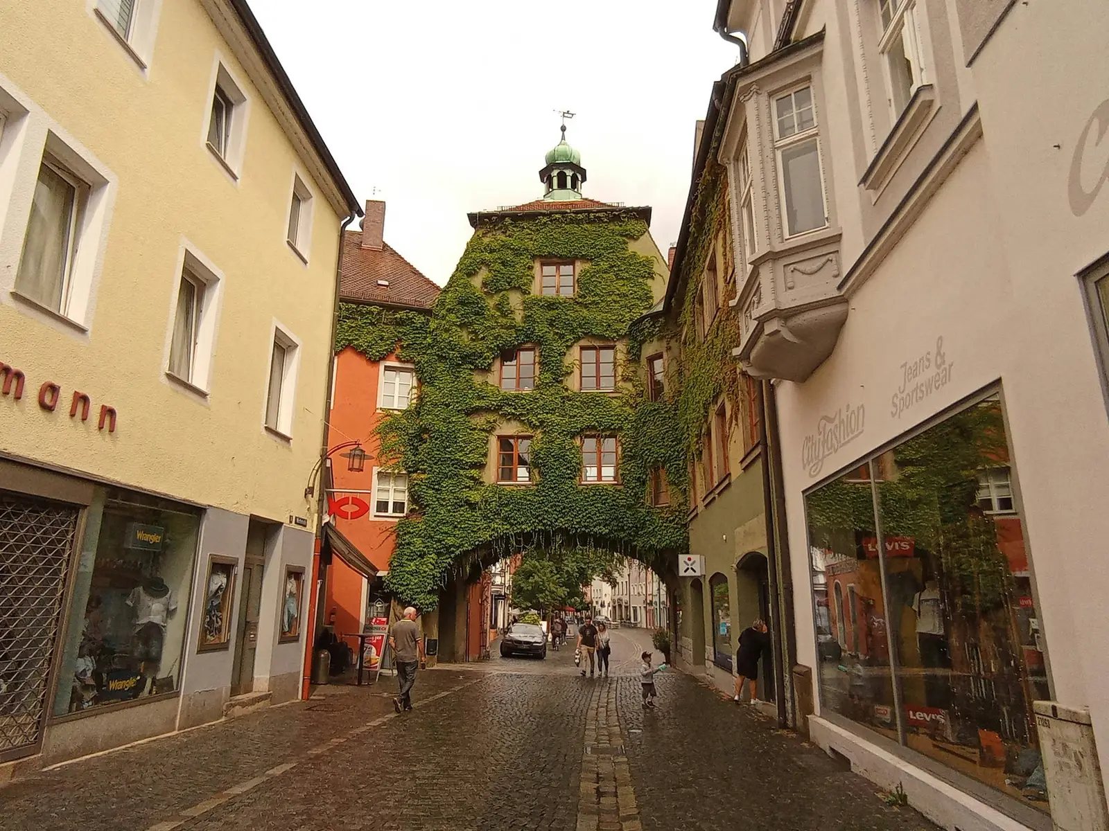 Historische Altstadt Weiden mit Stadttor